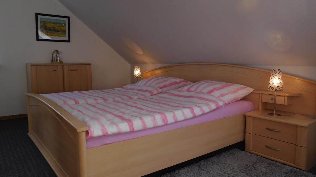 Ferienwohnung Familie Huebner لوبيك المظهر الخارجي الصورة